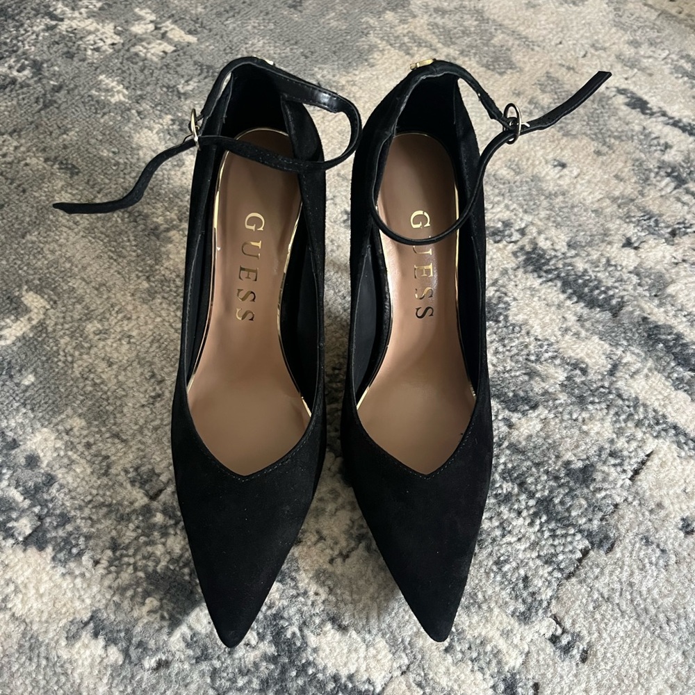 GUESS Black Pointed Toe Ankle-Strap Heels